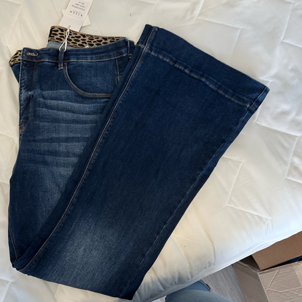 NWT Risen 2X jeans